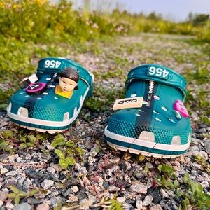 CROCS Squid Game Classic Clog Green SIZE 8